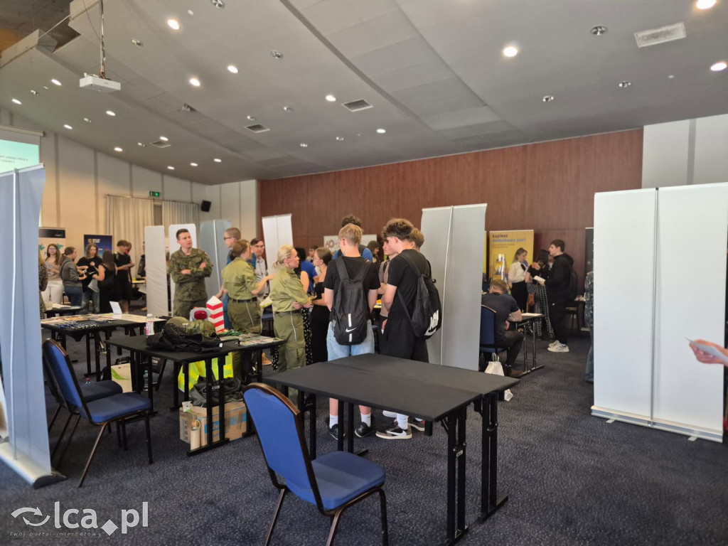 Tłumy młodych na targach pracy w Qubusie