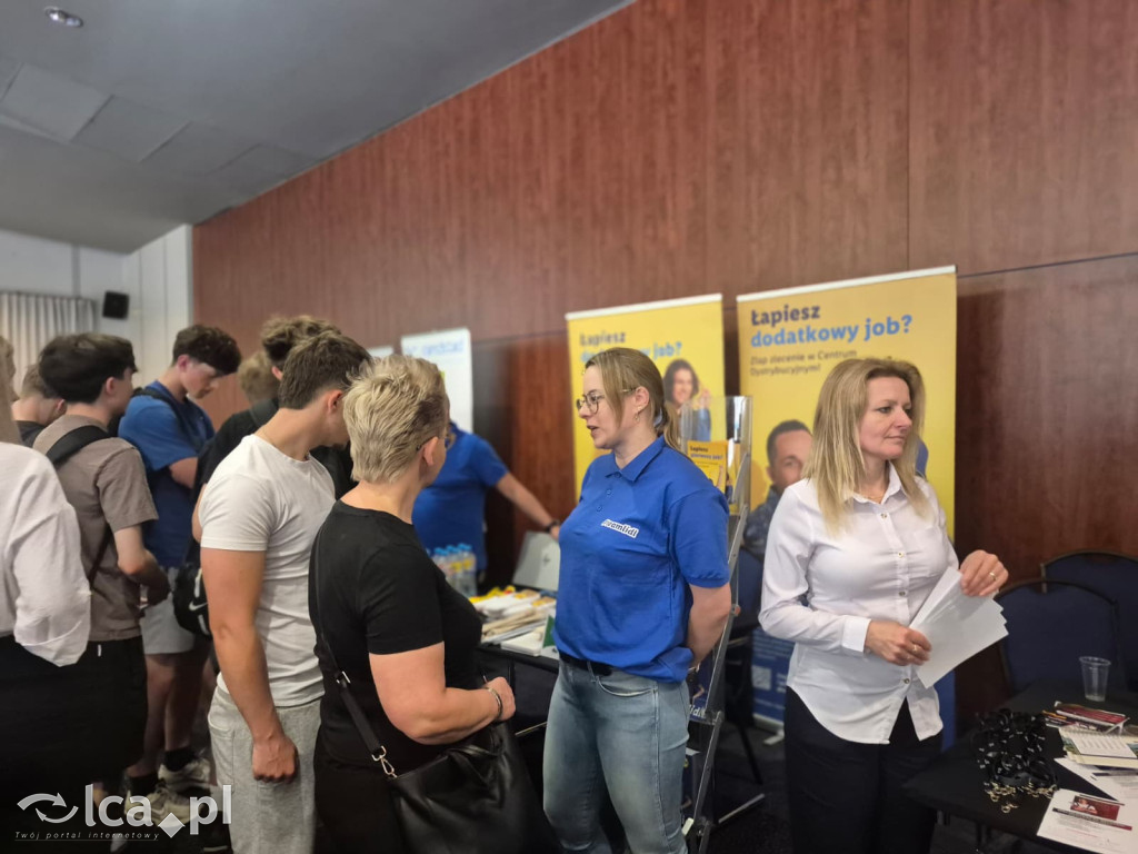 Tłumy młodych na targach pracy w Qubusie