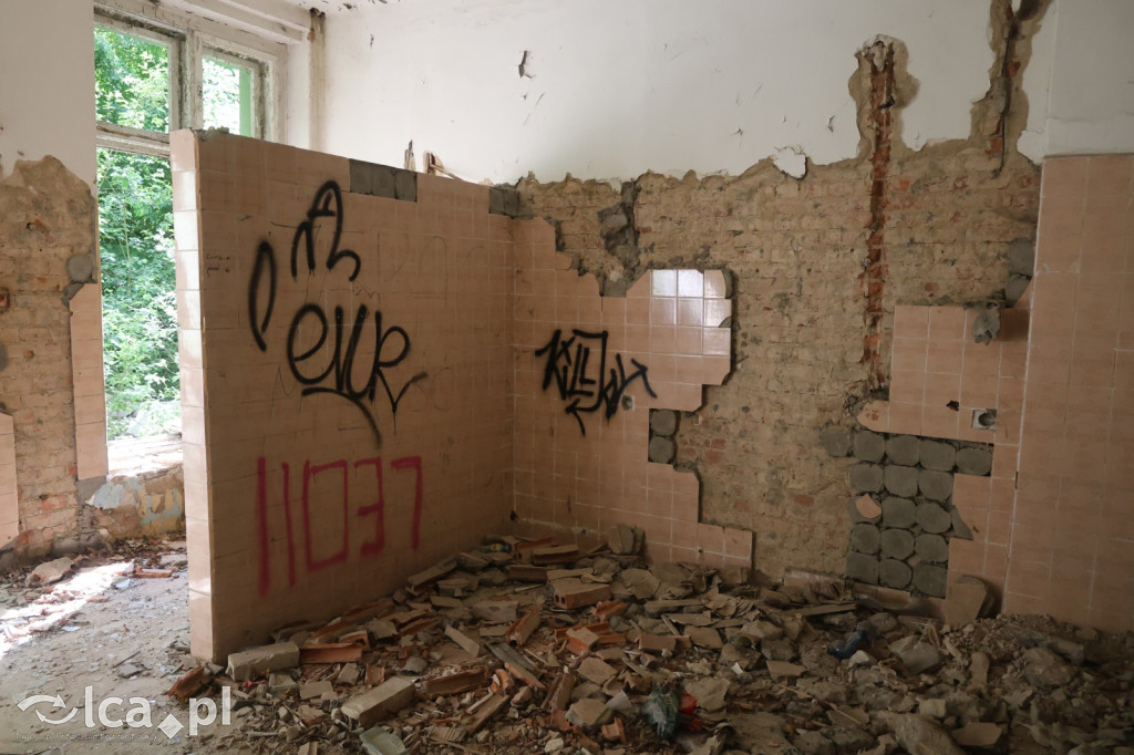 ZAKAZ WSTĘPU czy brama do innego świata?