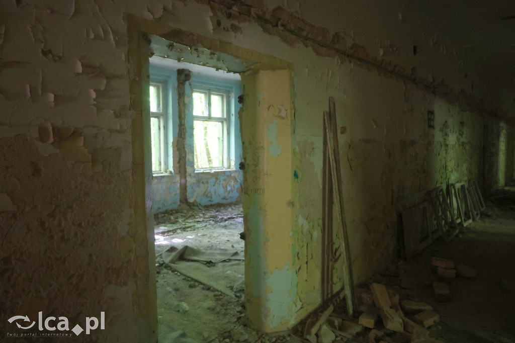 ZAKAZ WSTĘPU czy brama do innego świata?