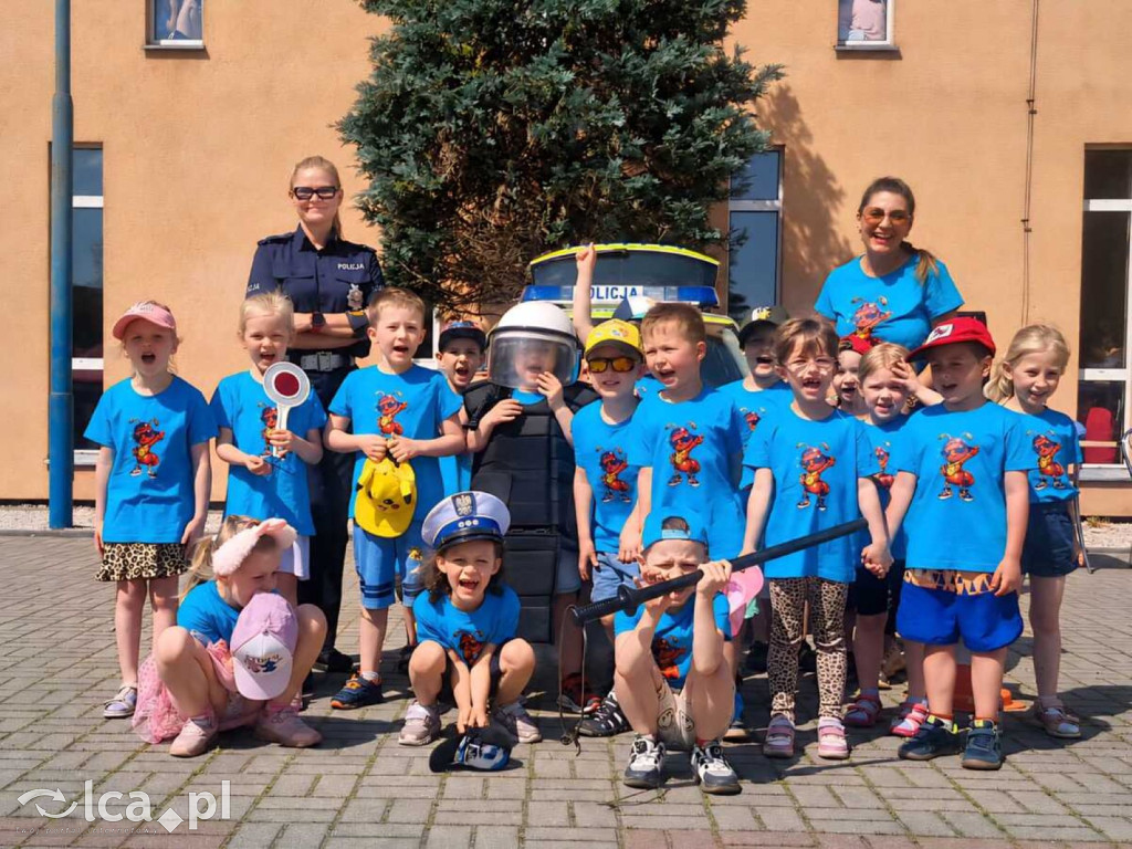 Tak uczniowie poznawali pracę policjantów