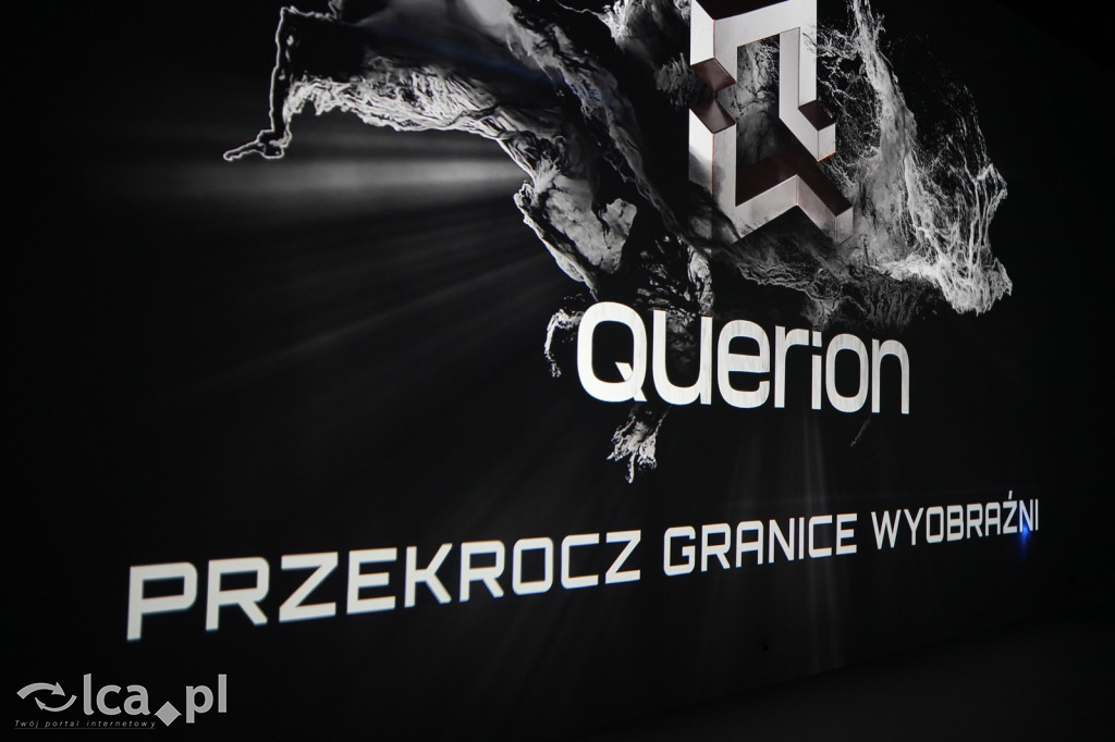 Loty, VR i światowa premiera w Querionie