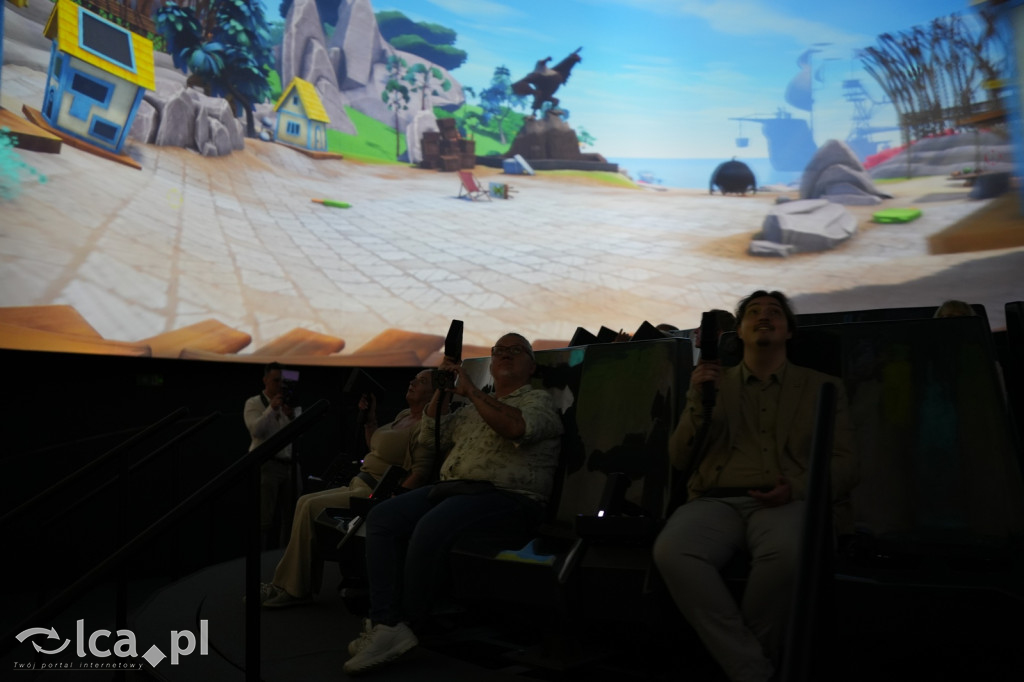 Loty, VR i światowa premiera w Querionie