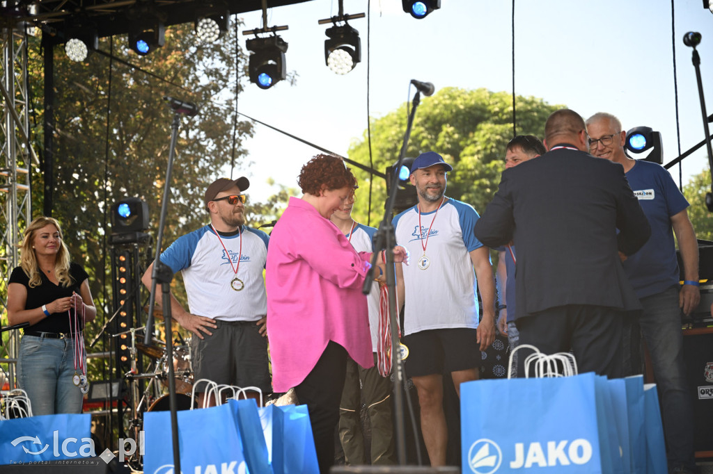 Tłumy nad Jeziorem Kunickim