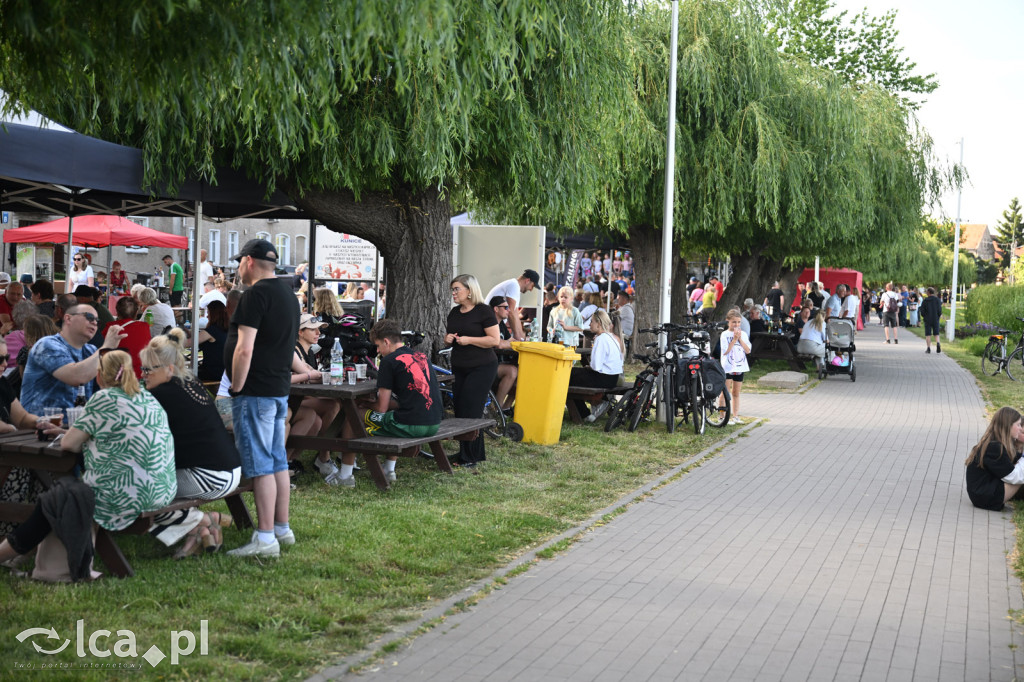 Tłumy nad Jeziorem Kunickim