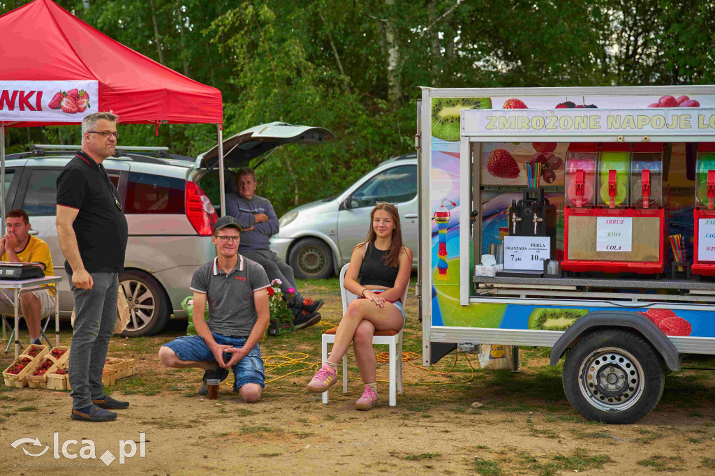 Lokalne smaki i tłumy na straganach!
