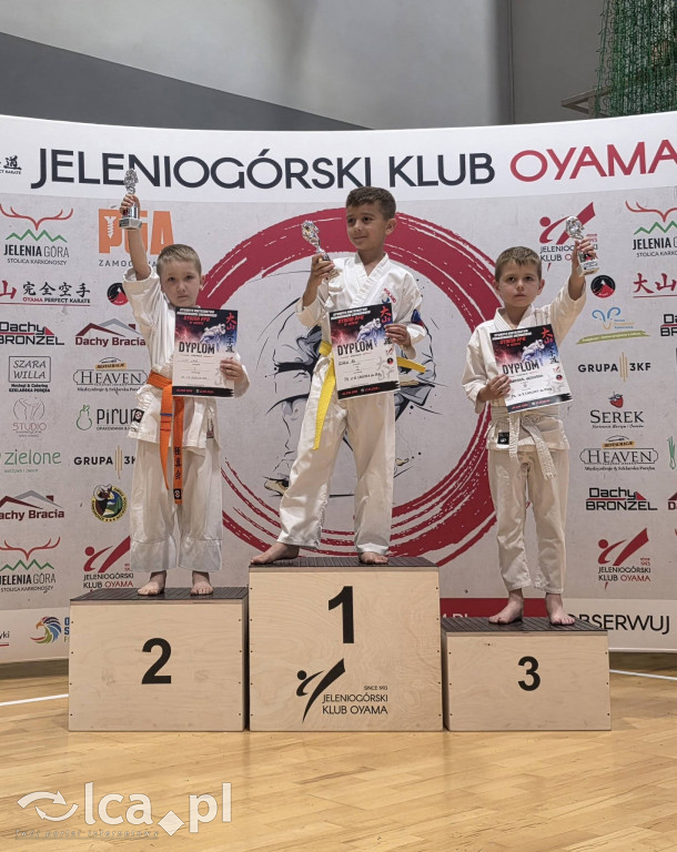 Legniccy karatecy z Hodany z medalami