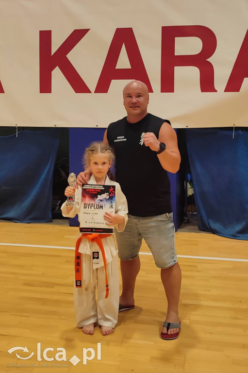 Legniccy karatecy z Hodany z medalami