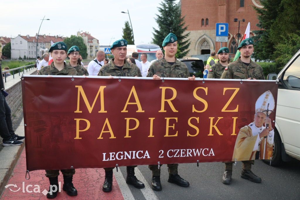 Legniczanie uczcili Jana Pawła II marszem pamięci