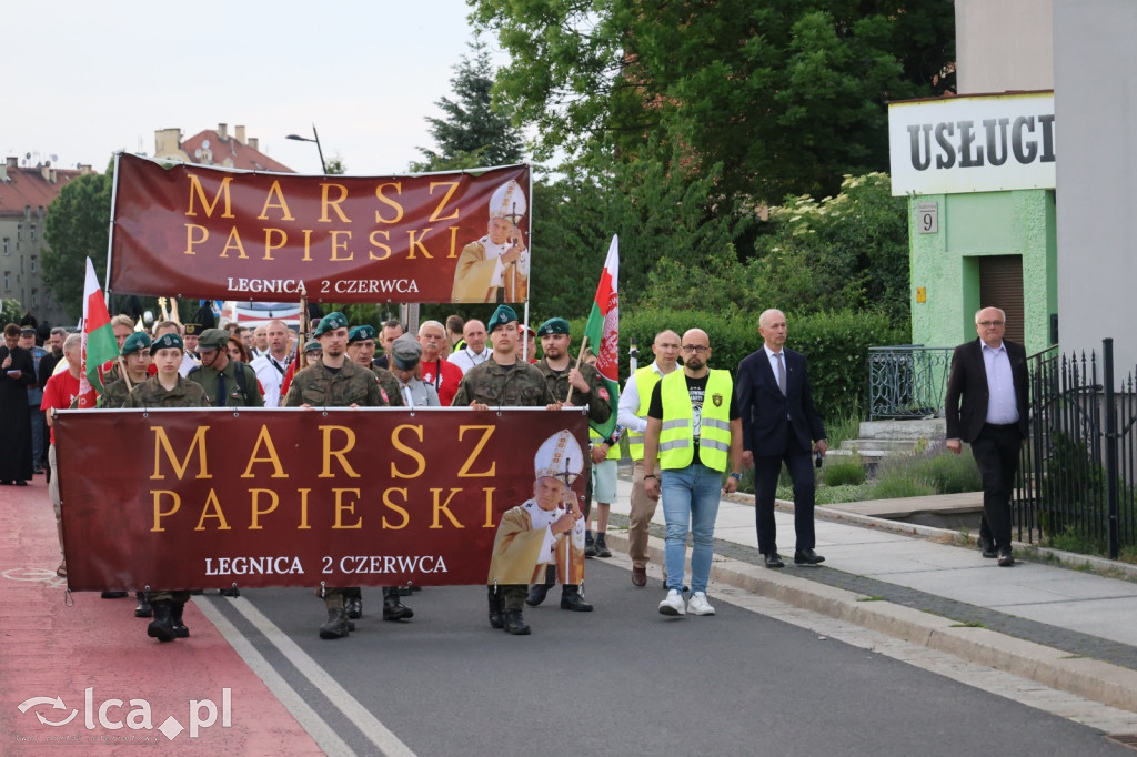 Legniczanie uczcili Jana Pawła II marszem pamięci