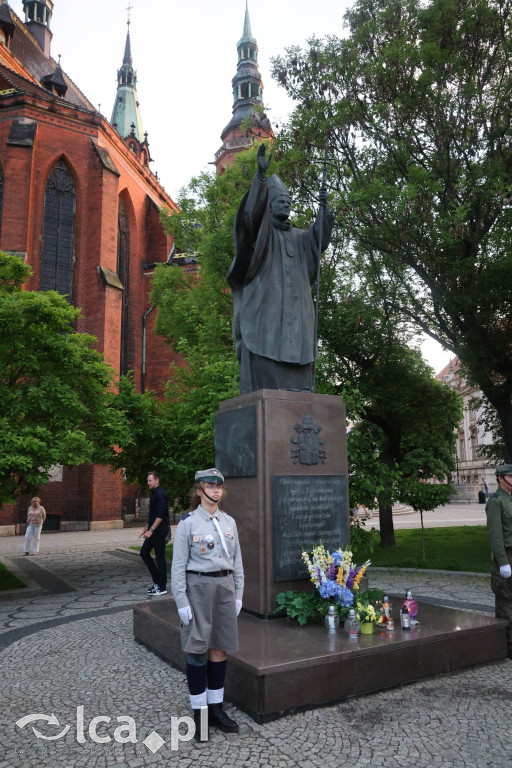 Legniczanie uczcili Jana Pawła II marszem pamięci