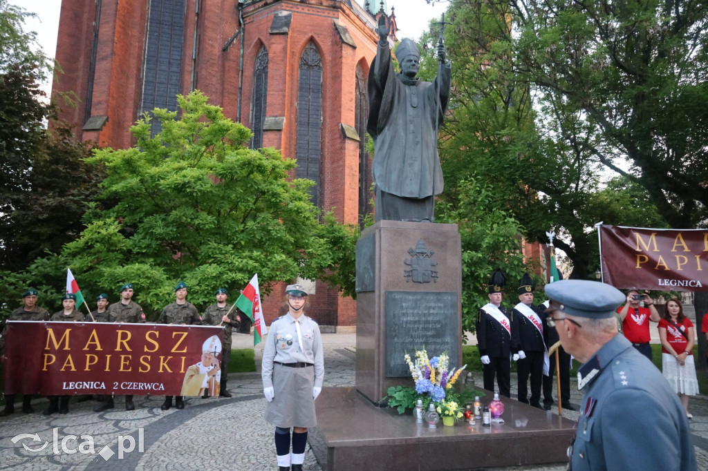 Legniczanie uczcili Jana Pawła II marszem pamięci