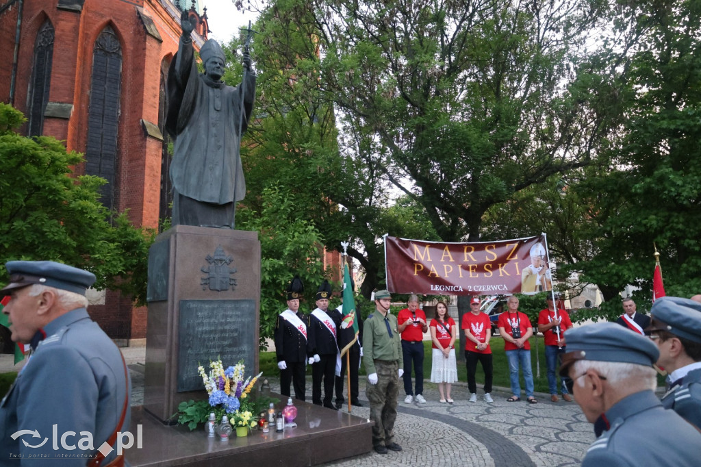 Legniczanie uczcili Jana Pawła II marszem pamięci