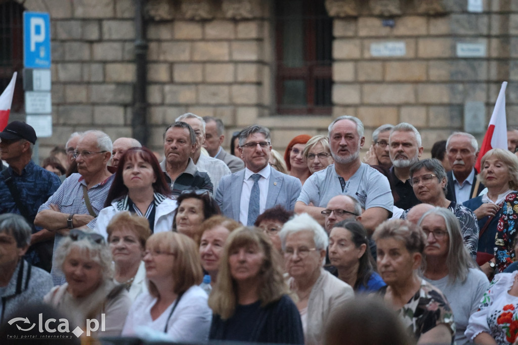 Legniczanie uczcili Jana Pawła II marszem pamięci