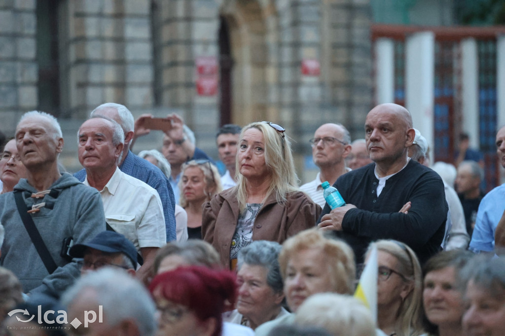 Legniczanie uczcili Jana Pawła II marszem pamięci