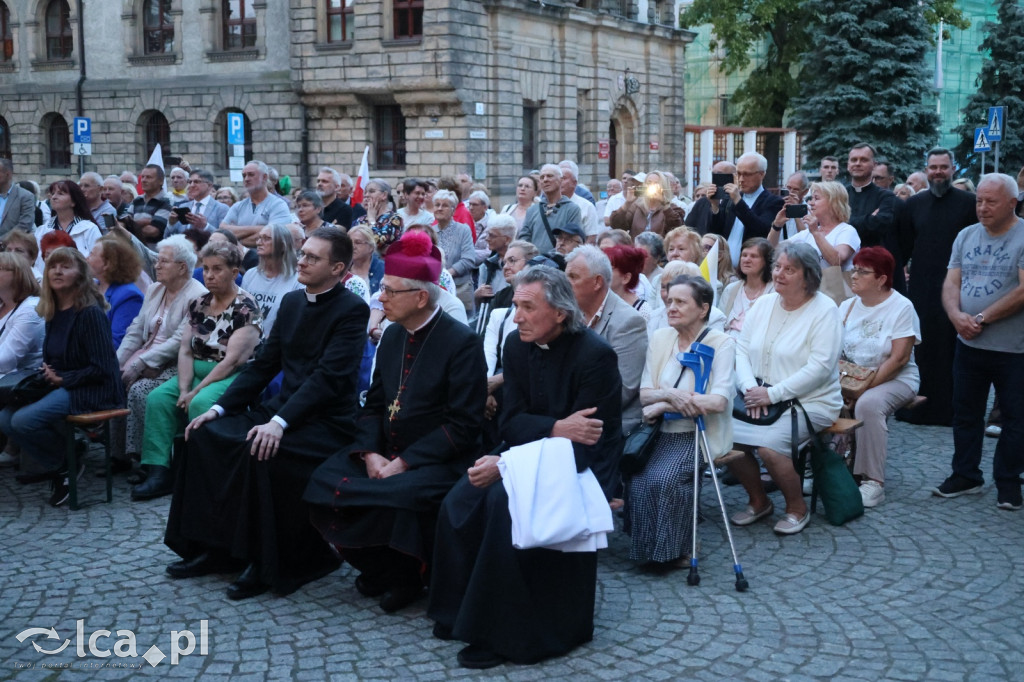 Legniczanie uczcili Jana Pawła II marszem pamięci