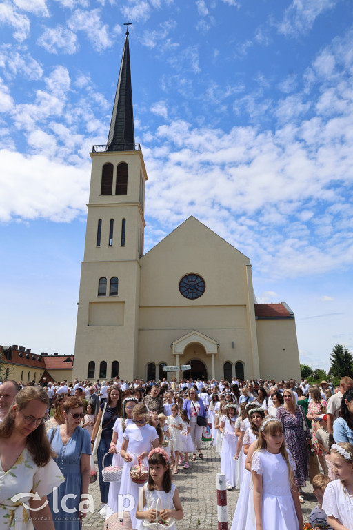 Wspólna procesja połączyła dwie parafie