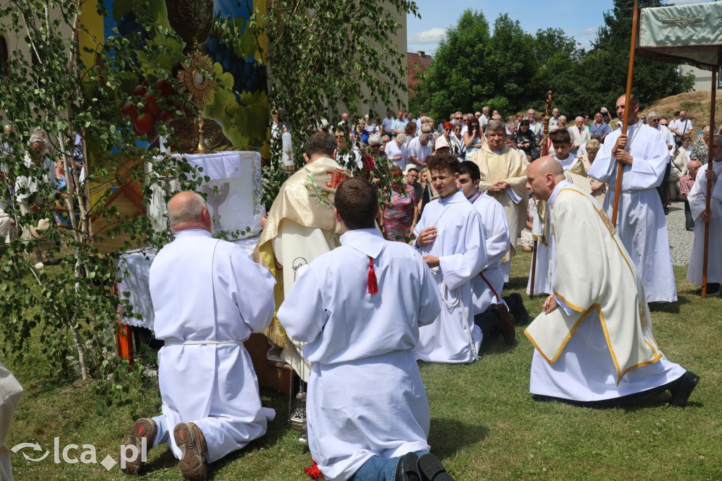Wspólna procesja połączyła dwie parafie