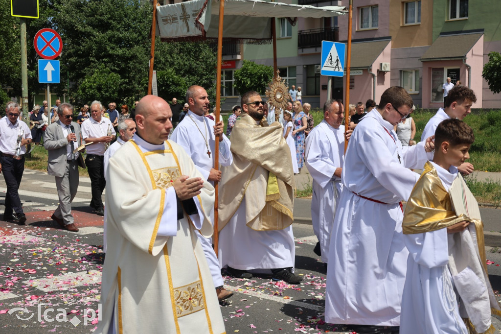 Wspólna procesja połączyła dwie parafie