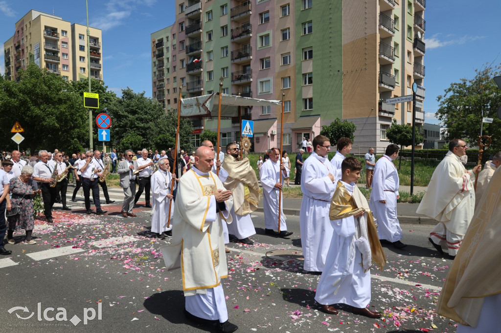 Wspólna procesja połączyła dwie parafie