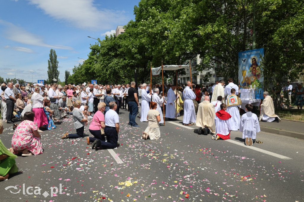 Wspólna procesja połączyła dwie parafie