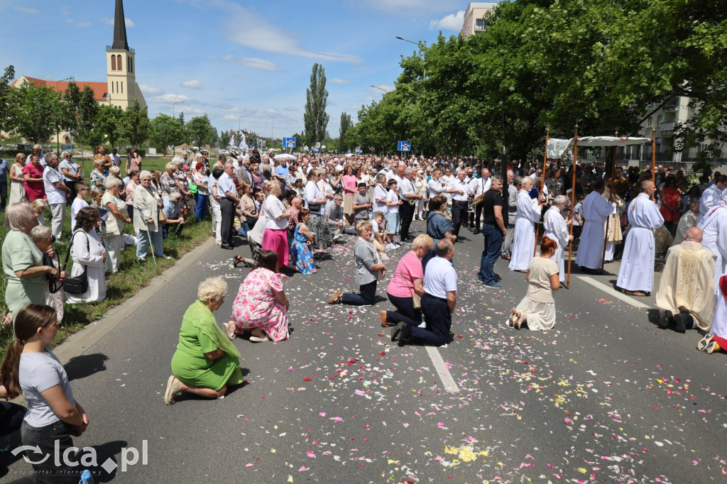 Wspólna procesja połączyła dwie parafie