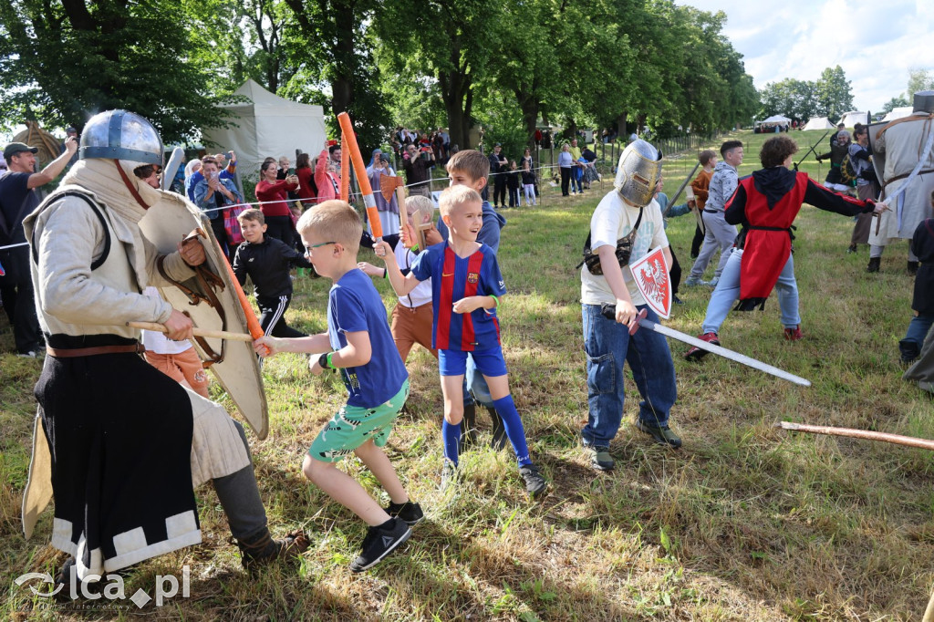 Najmłodsi stanęli w szranki z rycerzami