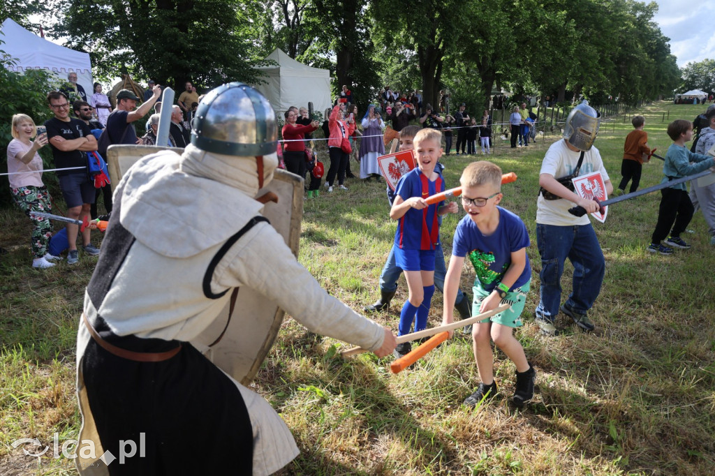 Najmłodsi stanęli w szranki z rycerzami