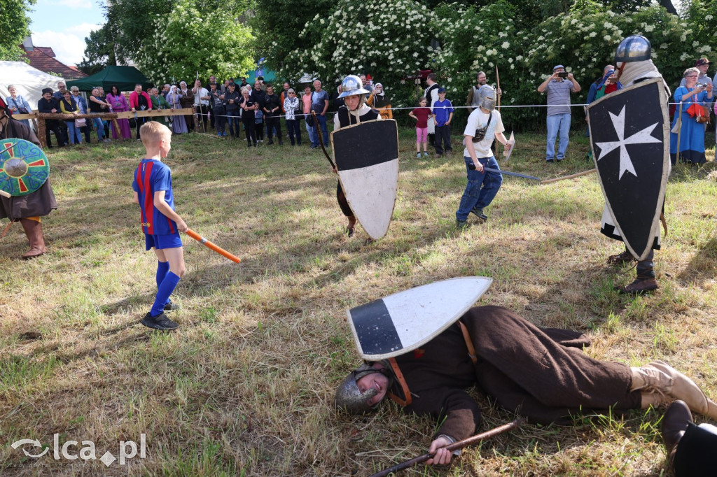 Najmłodsi stanęli w szranki z rycerzami