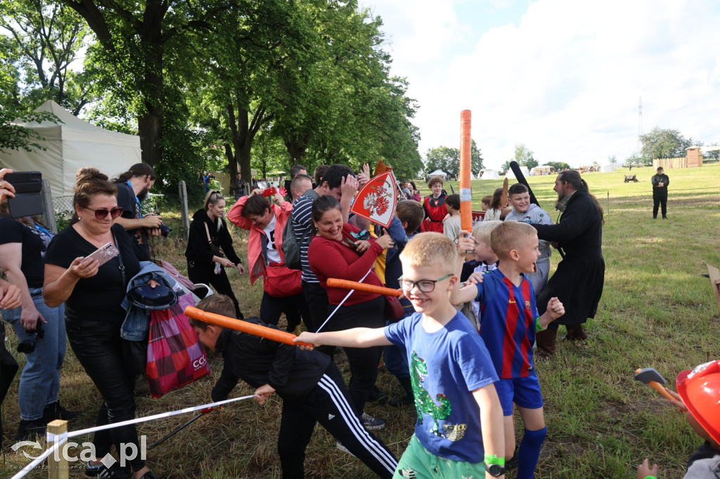 Najmłodsi stanęli w szranki z rycerzami