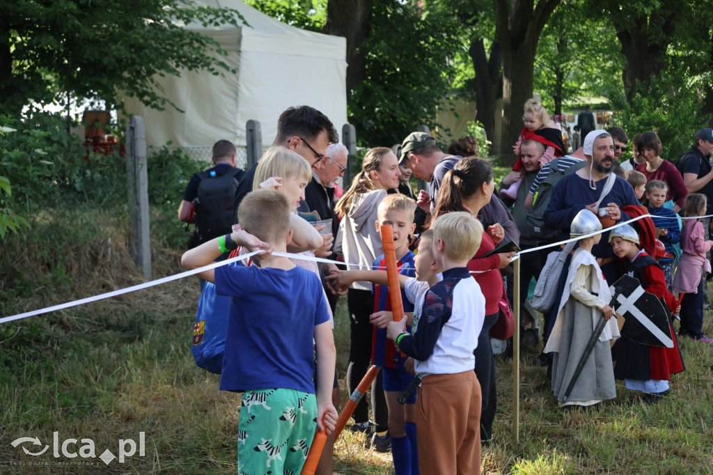 Najmłodsi stanęli w szranki z rycerzami