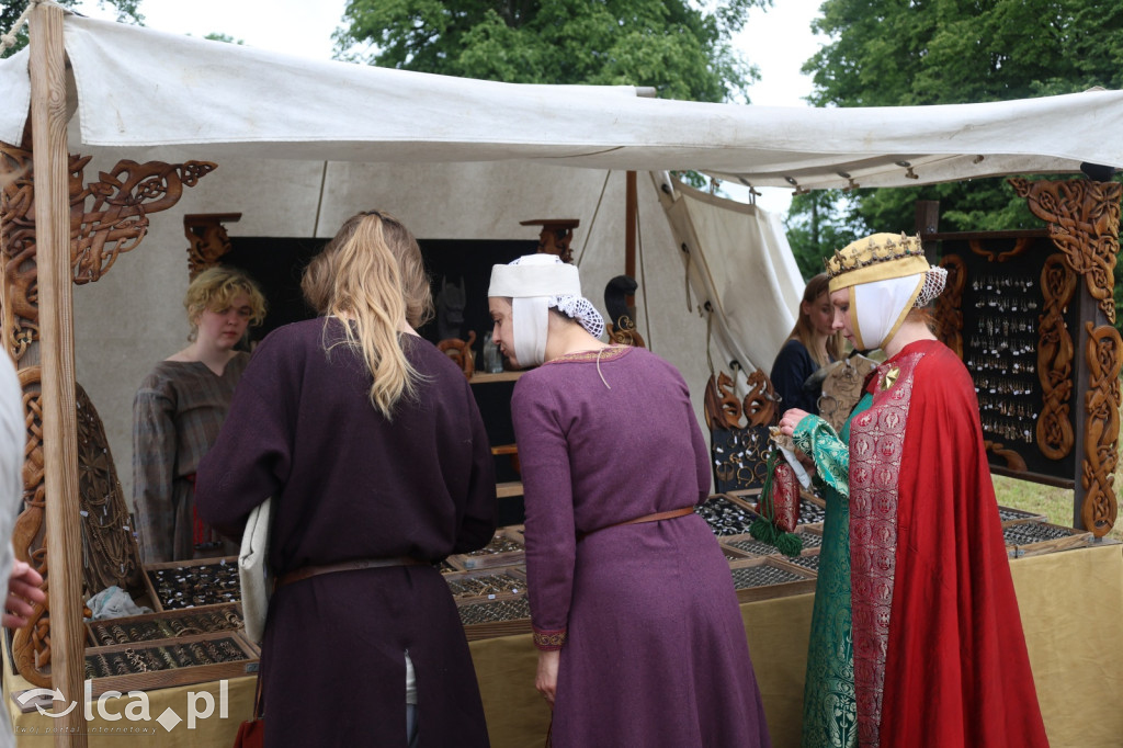 Rycerze, konie i średniowieczne widowiska