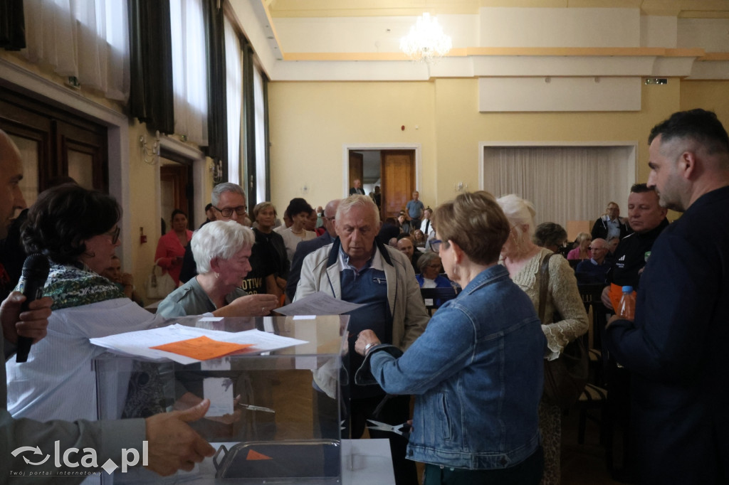 Mandat na styku — rozstrzyga się dziś