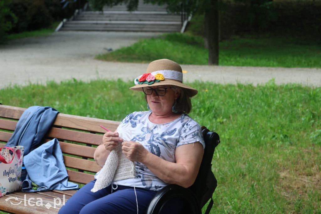 Światowy Dzień Dziergania w Miejscach Publicznych