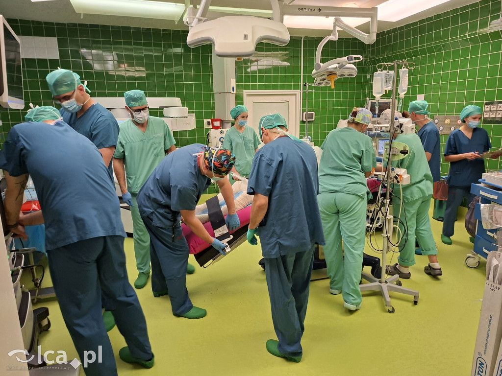 Nowy rozdział w szpitalu. Robot pomaga lekarzom