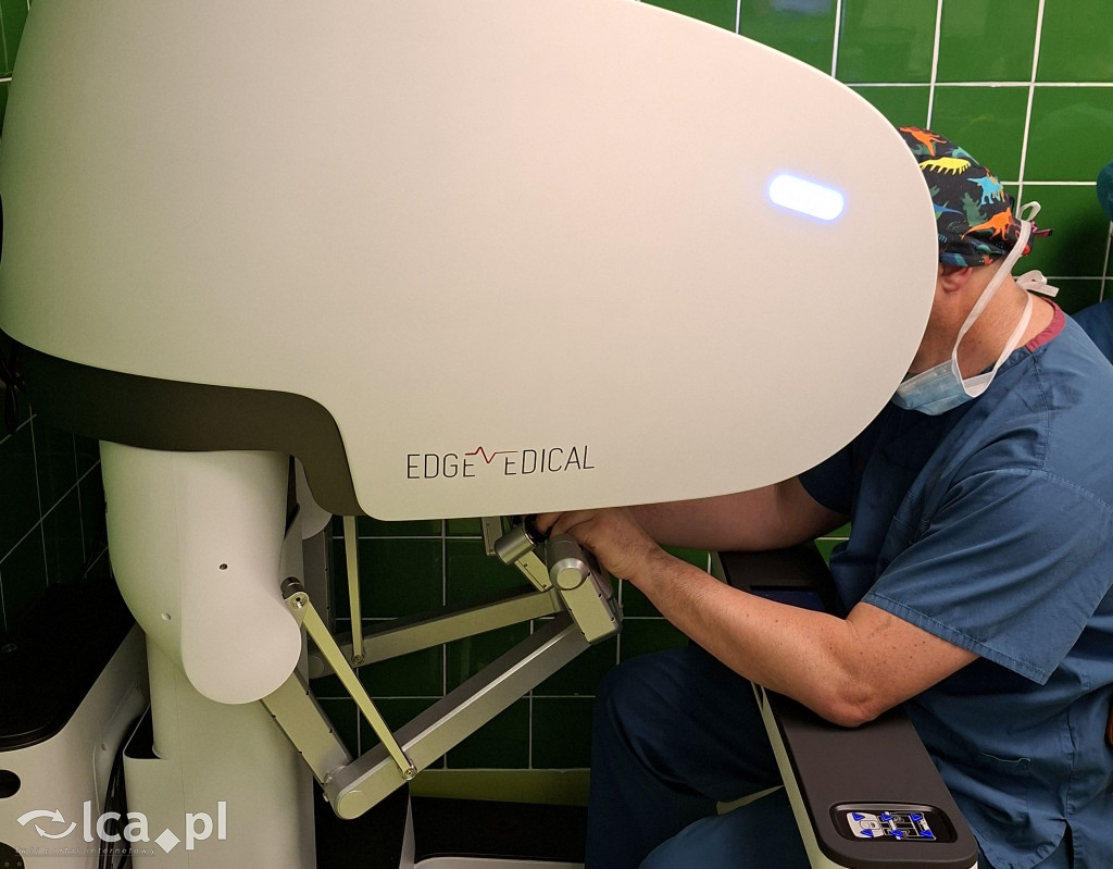 Nowy rozdział w szpitalu. Robot pomaga lekarzom