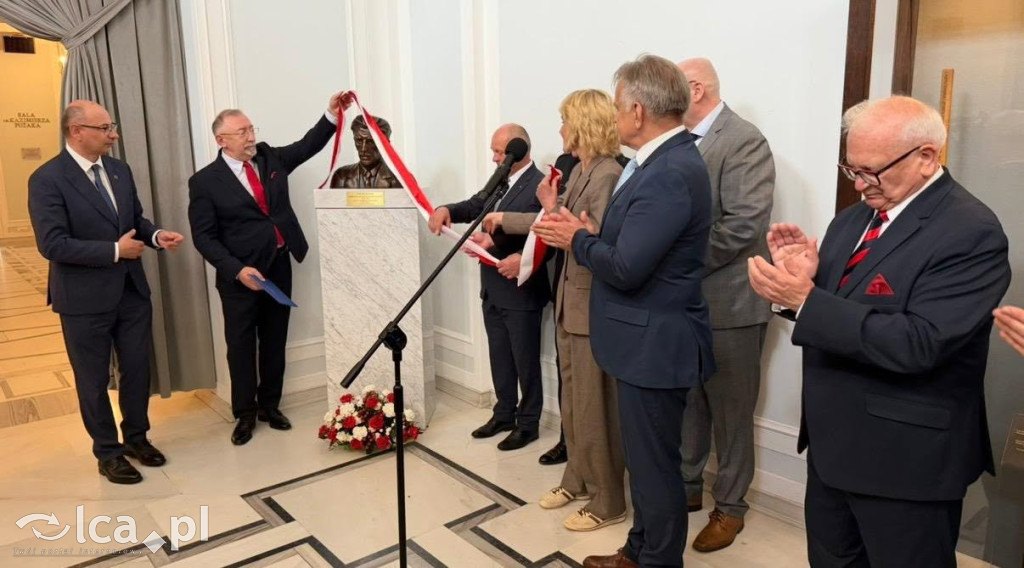 Popiersie Macieja Rataja stanęło w Sejmie