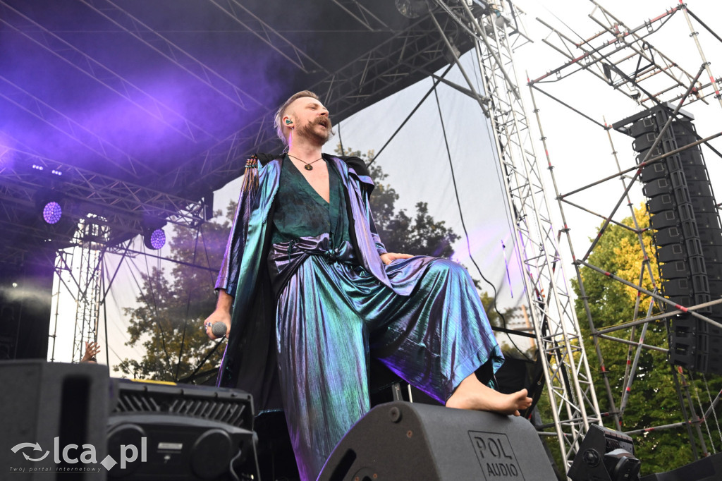 Łąki Łan dali show pełne żywiołu