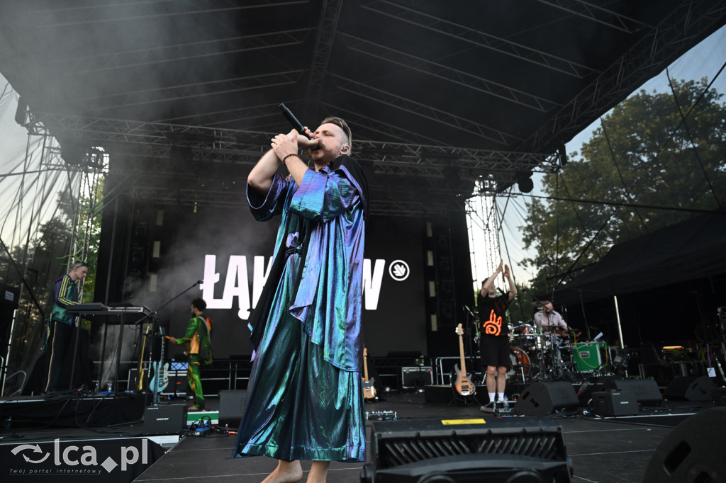 Łąki Łan dali show pełne żywiołu