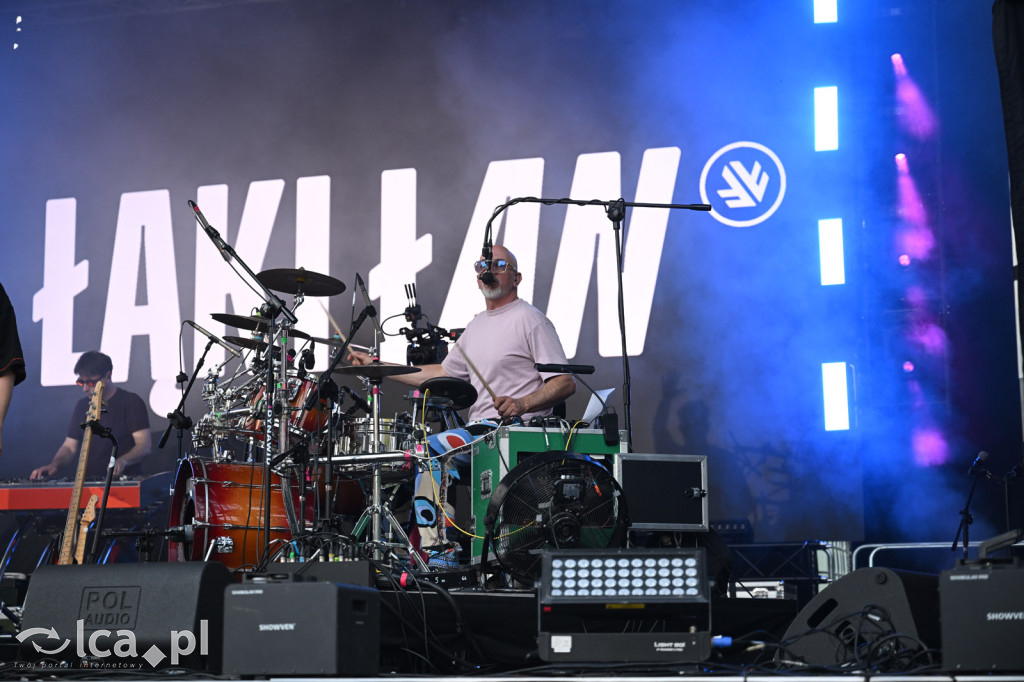 Łąki Łan dali show pełne żywiołu