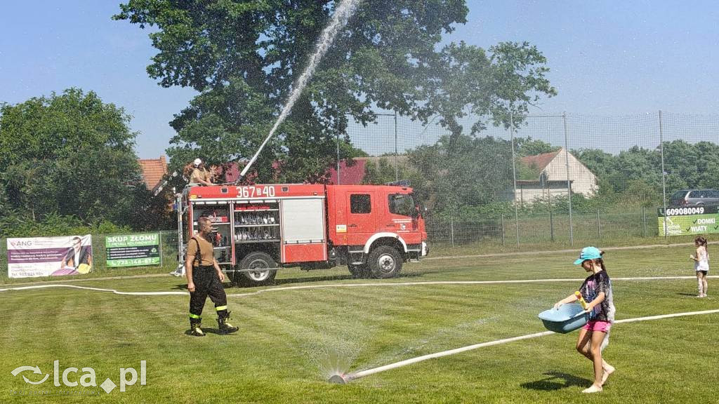 Upalne Święto Bociana w Bieniowicach