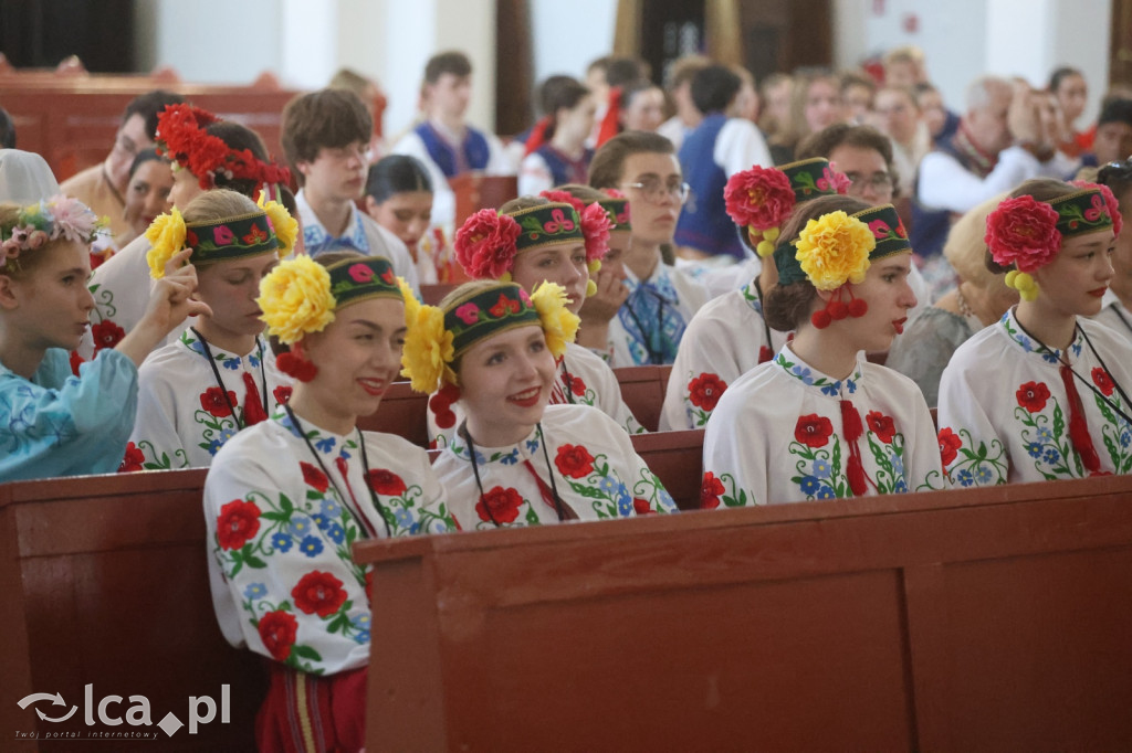 Świat pod Kyczerą w kościele