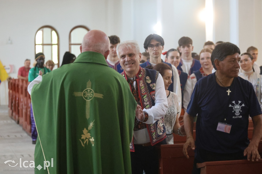 Świat pod Kyczerą w kościele