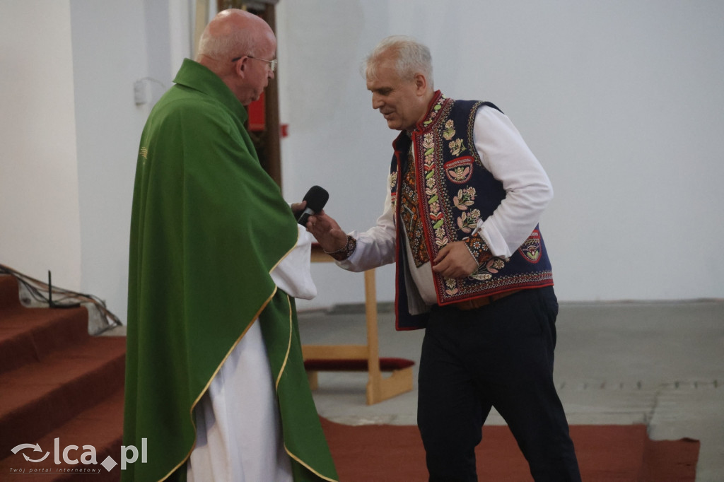 Świat pod Kyczerą w kościele