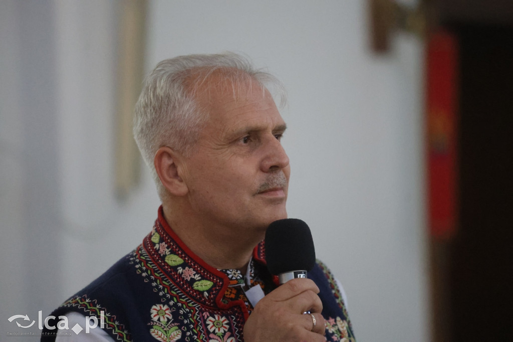 Świat pod Kyczerą w kościele