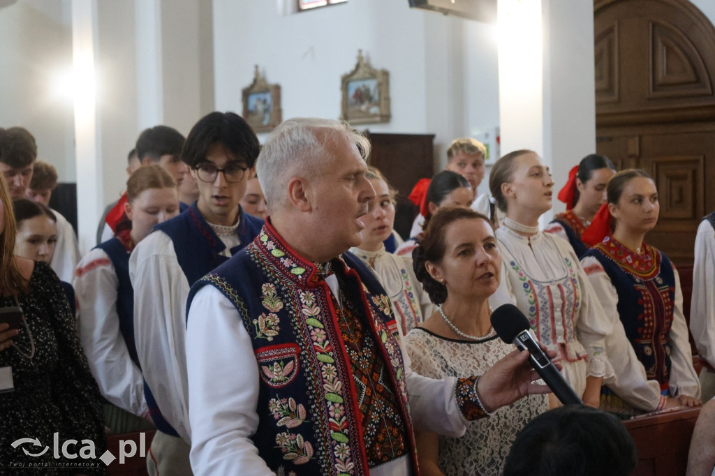 Świat pod Kyczerą w kościele