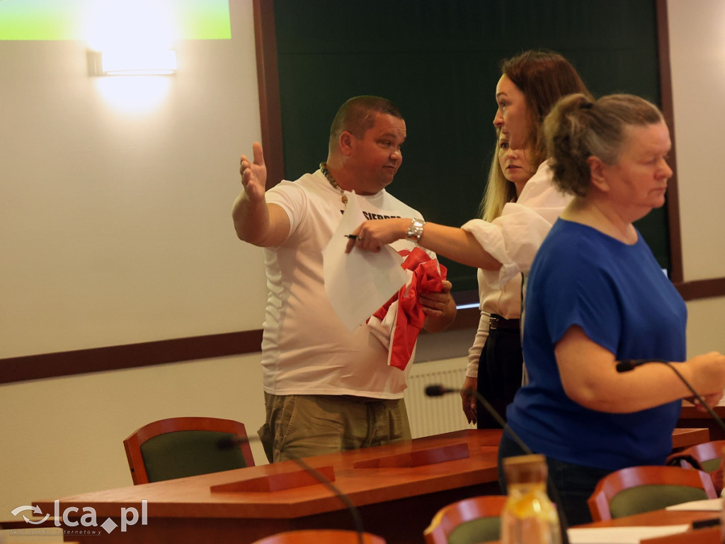 Kupaj z wotum zaufania. Na sali wrzało