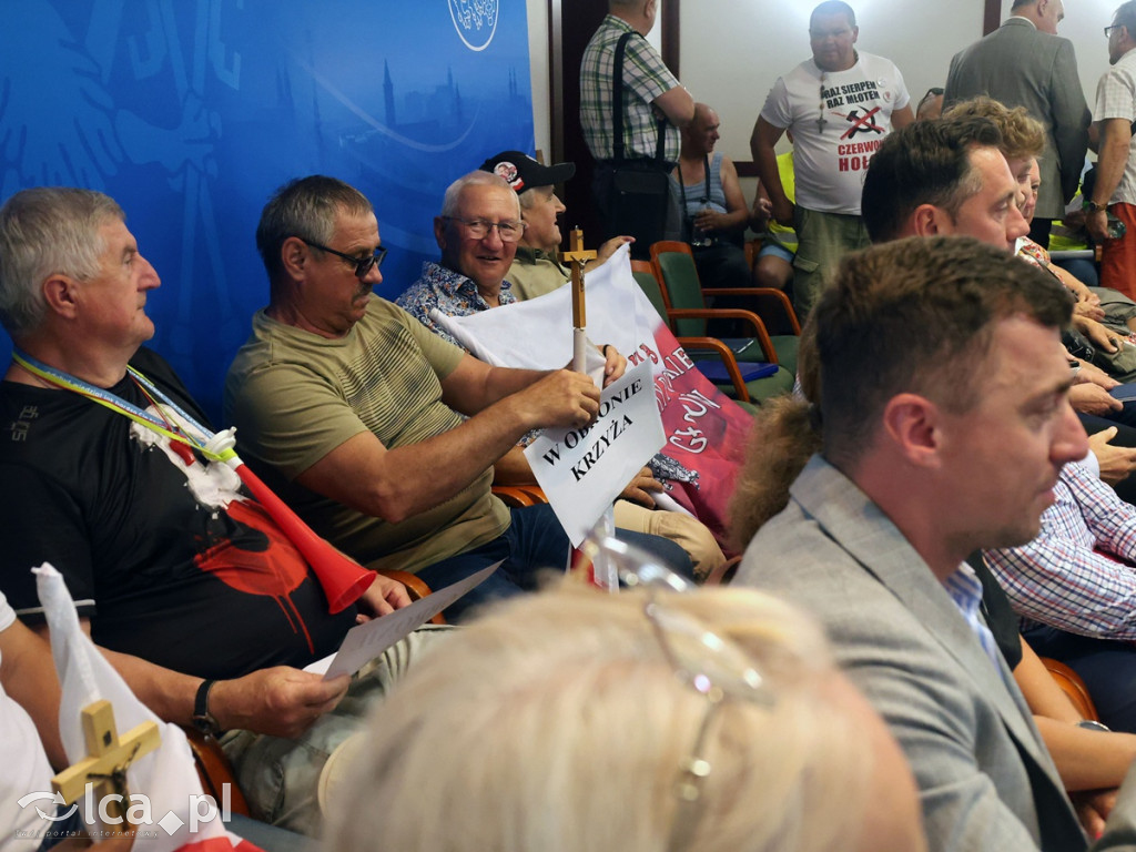 Kupaj z wotum zaufania. Na sali wrzało