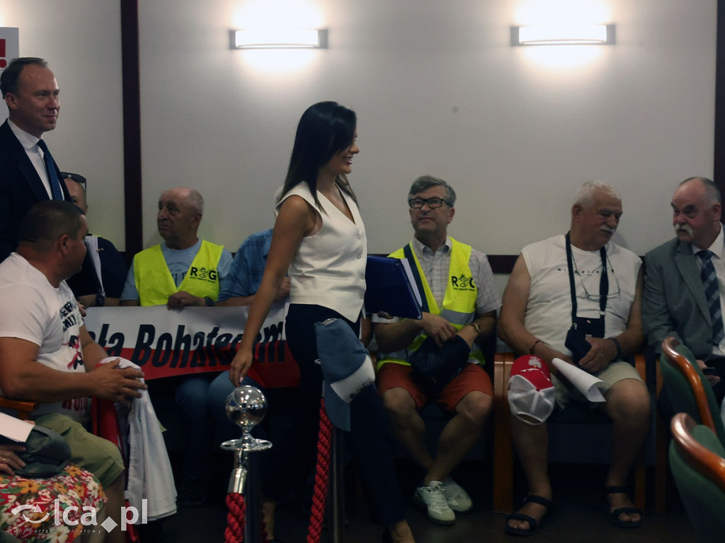 Kupaj z wotum zaufania. Na sali wrzało