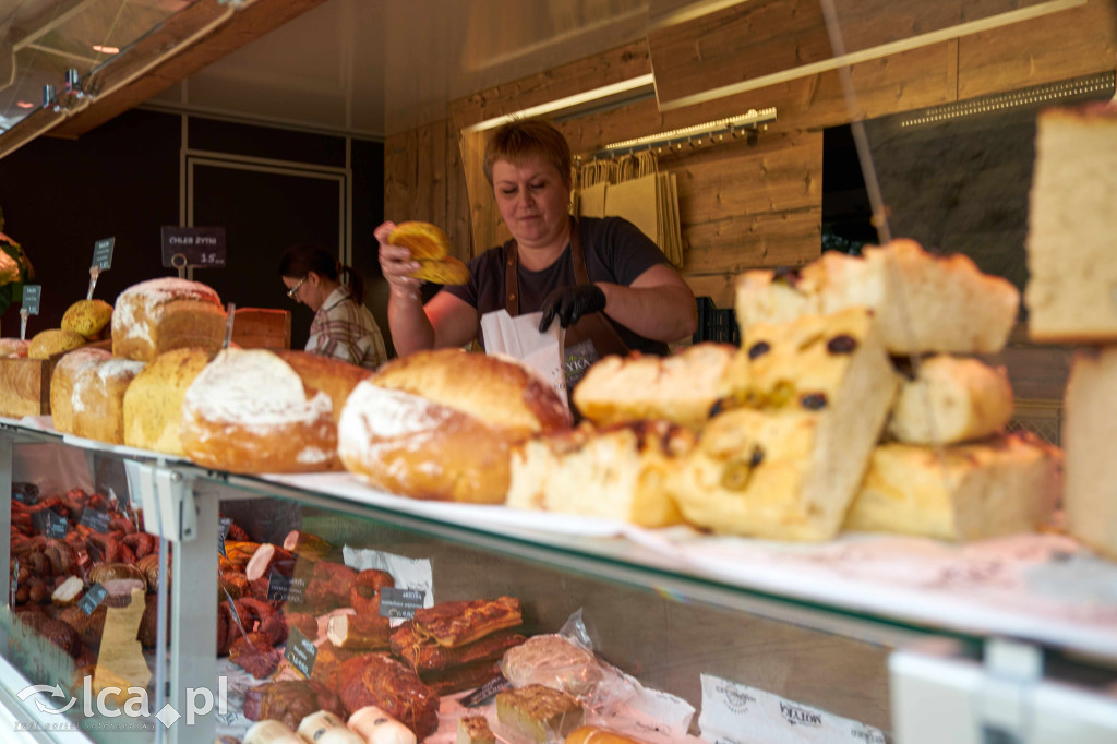 Targowisko w Bartoszowie pełne lokalnych smaków